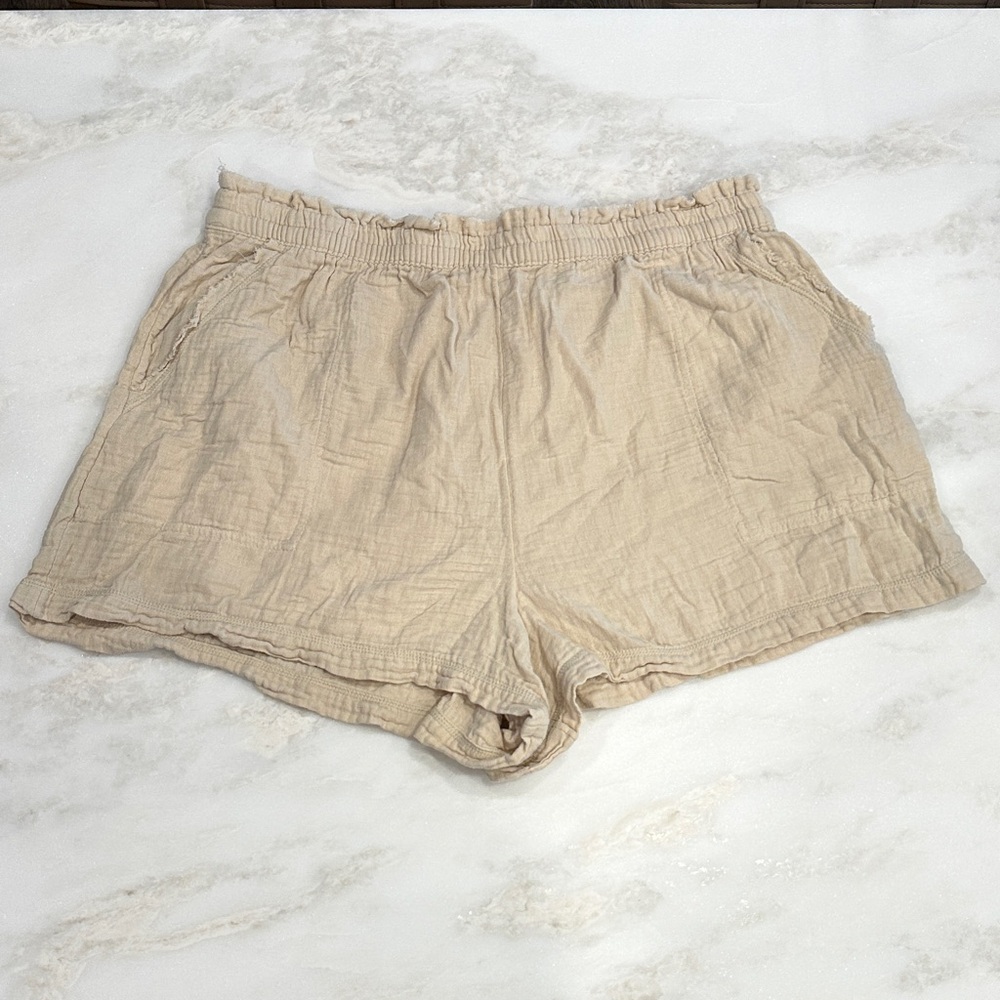 Aerie Cream Shorts Size XXL